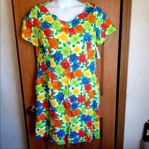 COPY - COPY - Beautiful Vintage Bright Flower Print Dres…